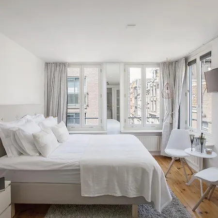 Jordaan Bed And Bubbles 4*