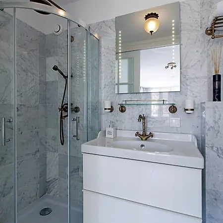 Jordaan Bed And Bubbles Guest house 4*